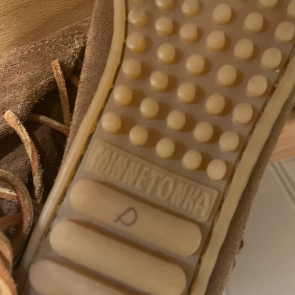 Vintage Minnetonka Ladies size 7 Suede Fringe Lace Up Moccasins Boots - Picture 5 of 6